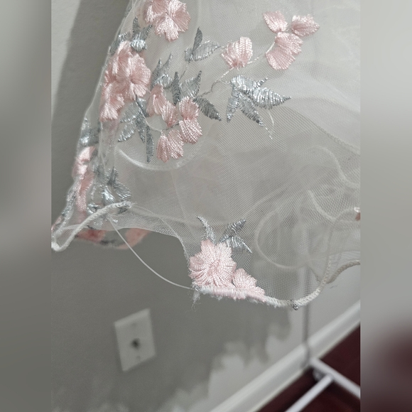 3 Girl Dresses - Picture 6 of 16